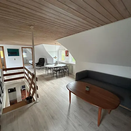 Hyggelig 2 Plans I Villa Horning